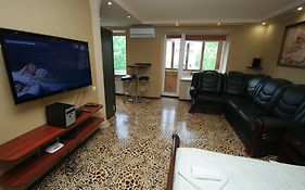 Pechersk Apartment In Kiev Center